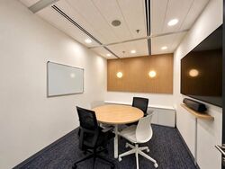 Gateway East (D7), Office #636605811